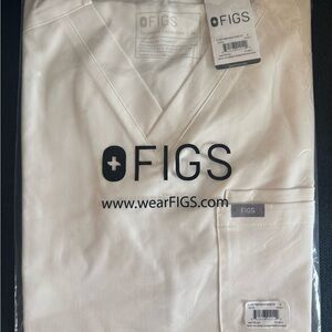 FIGS Brand New with tags Men's Set White Scrub Top and Jogger Scrub Pant